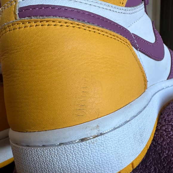 Nike Air Jordan 1 High “Brotherhood” - Picture 17 of 17